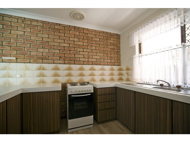 5B Nile Close, Halls Head WA 6210