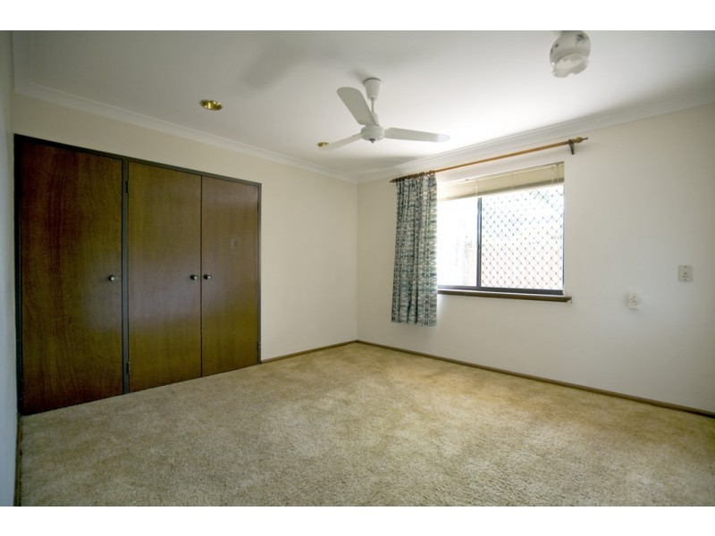 5B Nile Close, Halls Head WA 6210