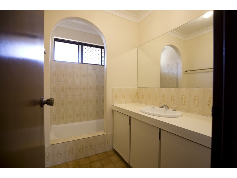 5B Nile Close, Halls Head WA 6210