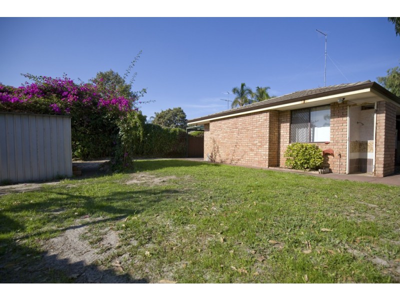 5B Nile Close, Halls Head WA 6210