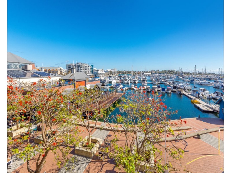 25/37 Dolphin Drive, Mandurah WA 6210