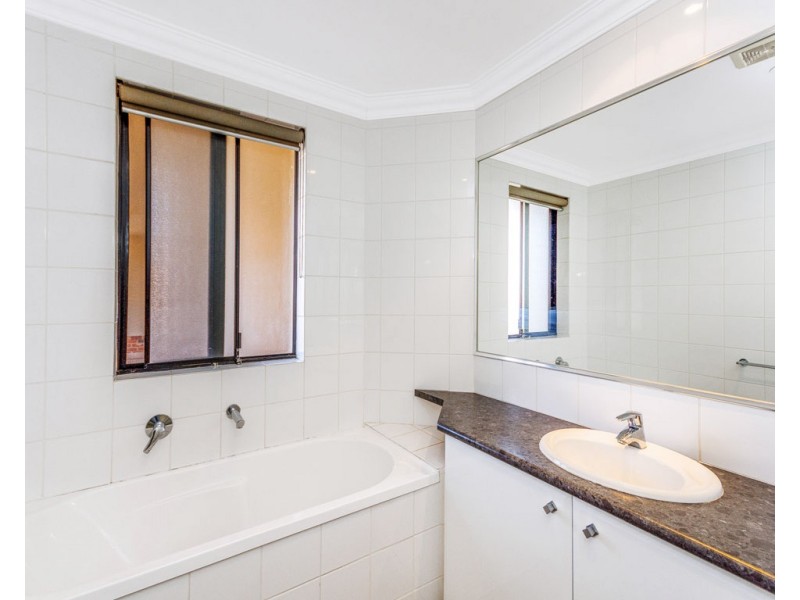 25/37 Dolphin Drive, Mandurah WA 6210