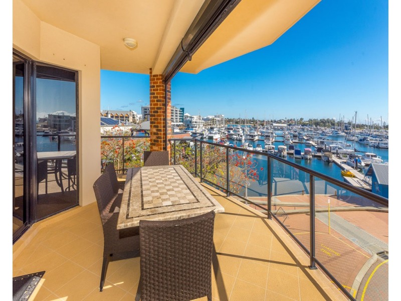 25/37 Dolphin Drive, Mandurah WA 6210