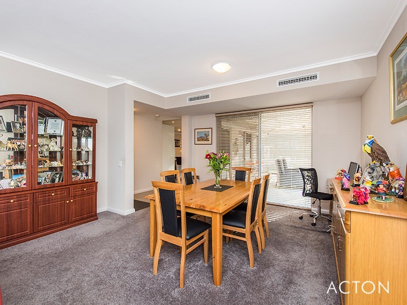 5 Tylney Loop, Meadow Springs WA 6210