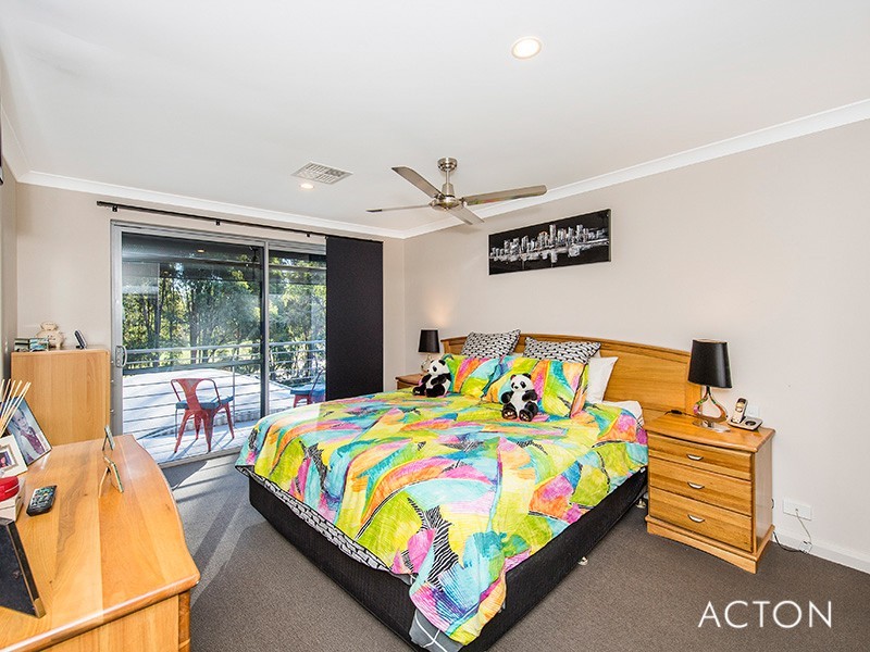 5 Tylney Loop, Meadow Springs WA 6210