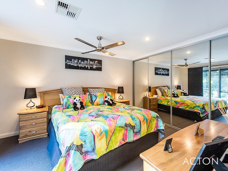 5 Tylney Loop, Meadow Springs WA 6210