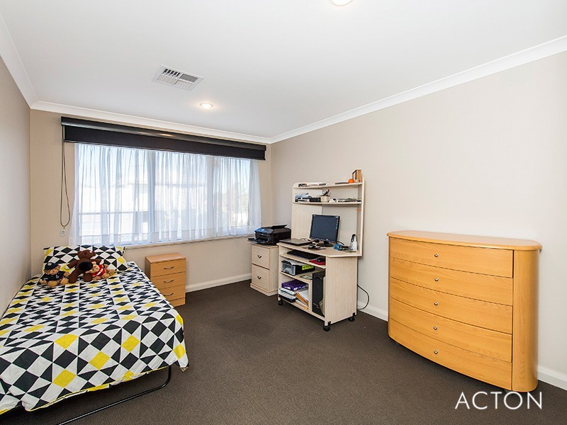 5 Tylney Loop, Meadow Springs WA 6210