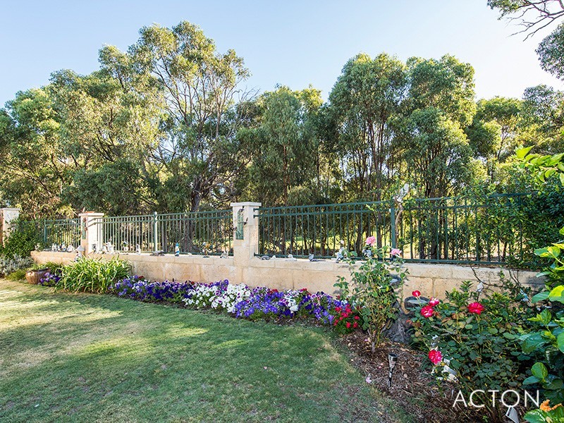 5 Tylney Loop, Meadow Springs WA 6210