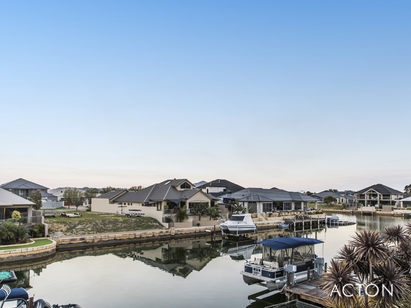 38 Erins Isle Retreat, Dudley Park WA 6210