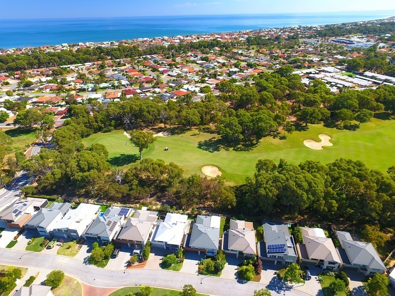 15 Malone Loop, Meadow Springs WA 6210