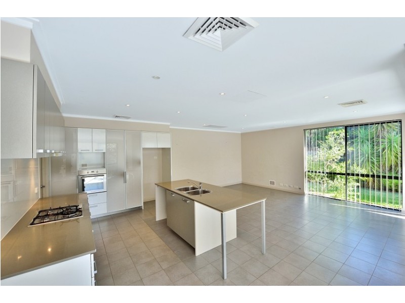 15 Malone Loop, Meadow Springs WA 6210