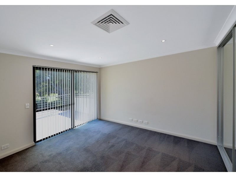 15 Malone Loop, Meadow Springs WA 6210