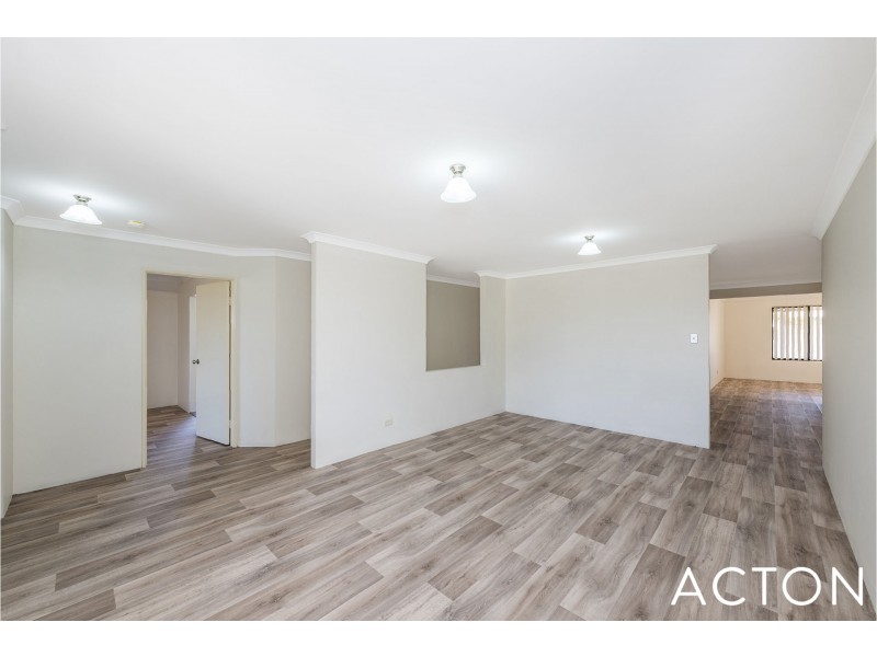 6 Tingle Way, Halls Head WA 6210