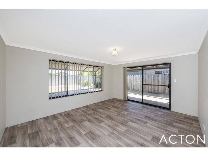 6 Tingle Way, Halls Head WA 6210