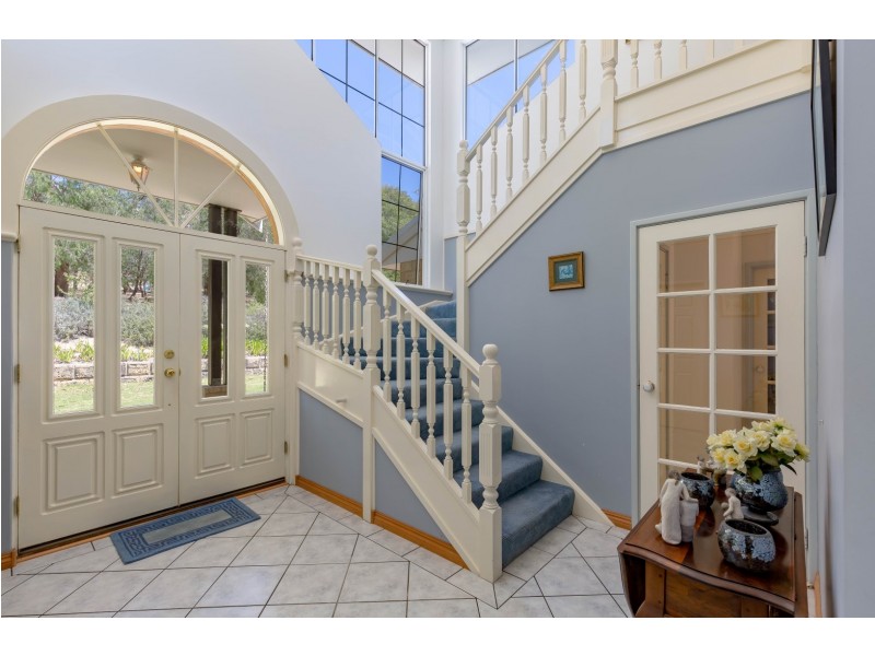 8 Harvey View Drive, Herron WA 6211