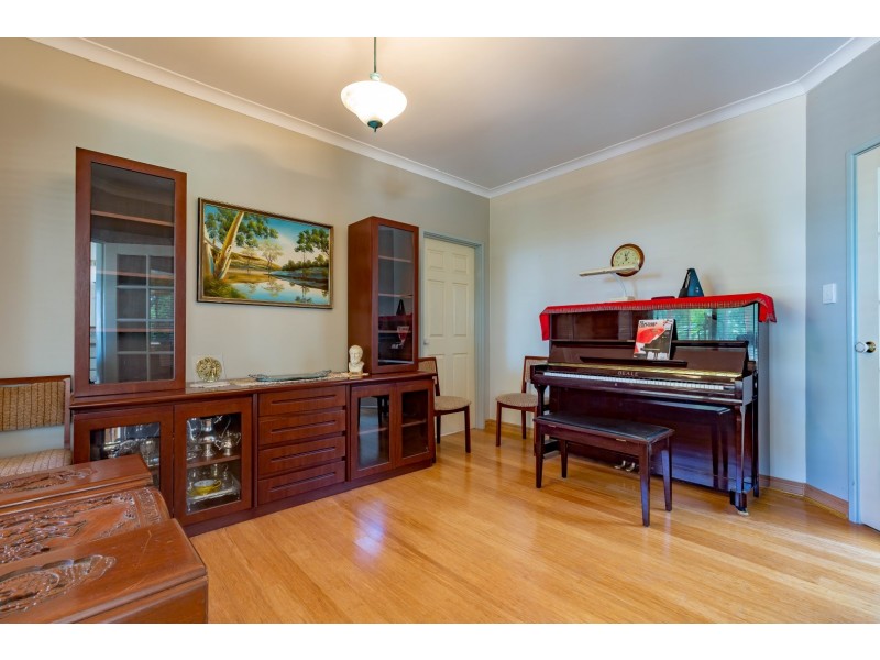 8 Harvey View Drive, Herron WA 6211