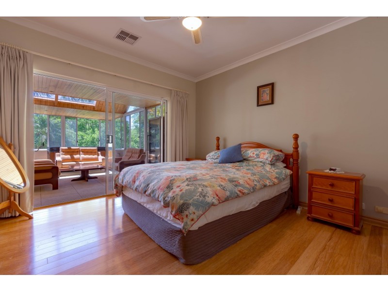 8 Harvey View Drive, Herron WA 6211