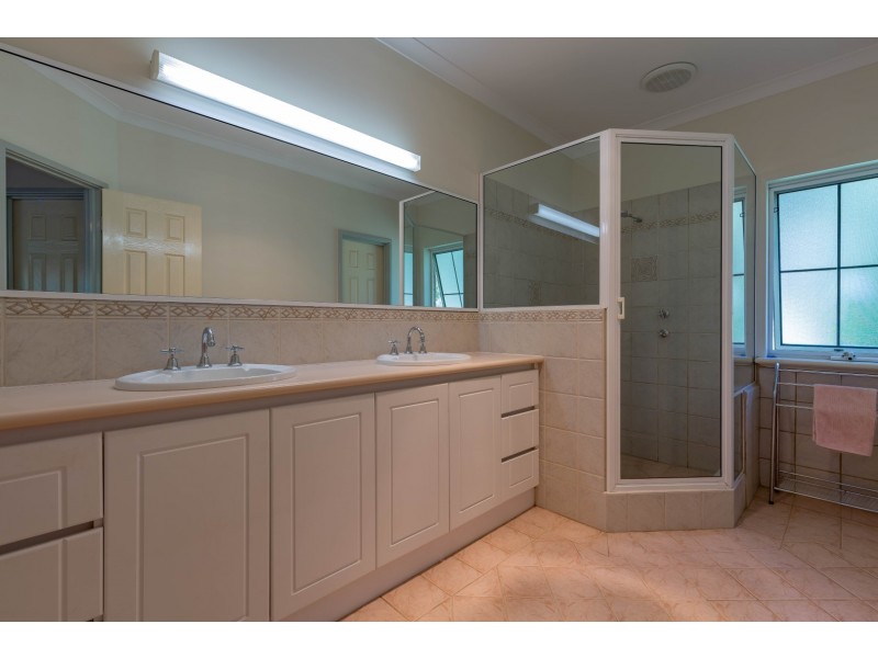 8 Harvey View Drive, Herron WA 6211