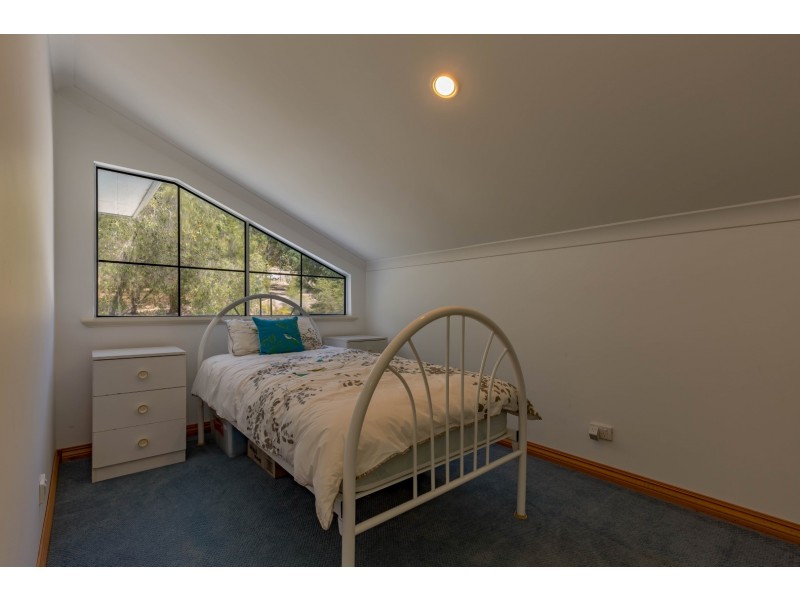 8 Harvey View Drive, Herron WA 6211