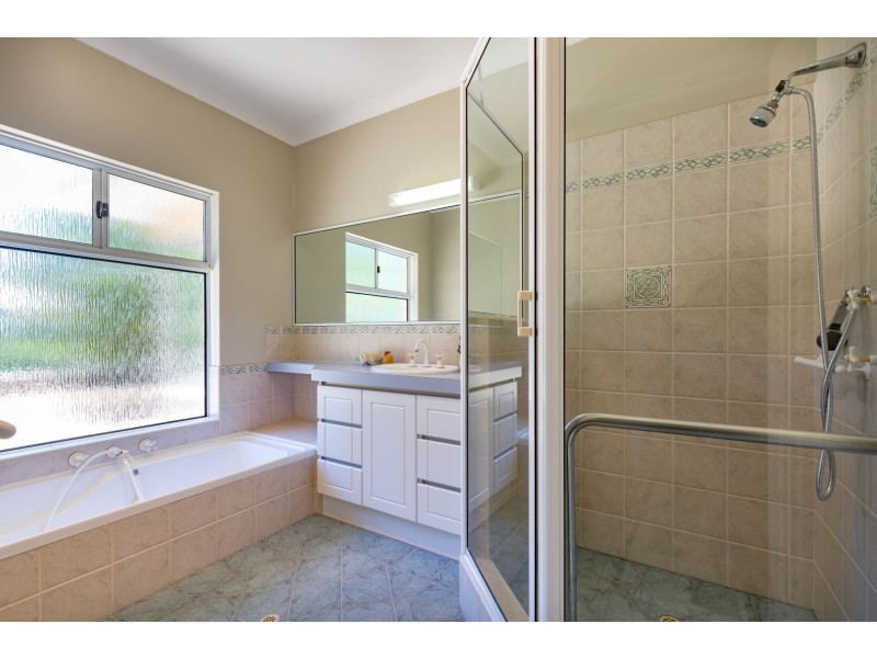 8 Harvey View Drive, Herron WA 6211