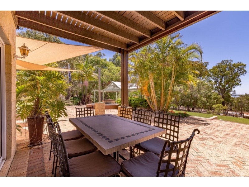 8 Harvey View Drive, Herron WA 6211