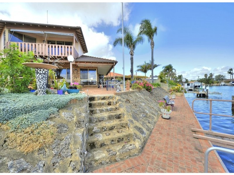 35 Blackwood Parade, Dudley Park WA 6210