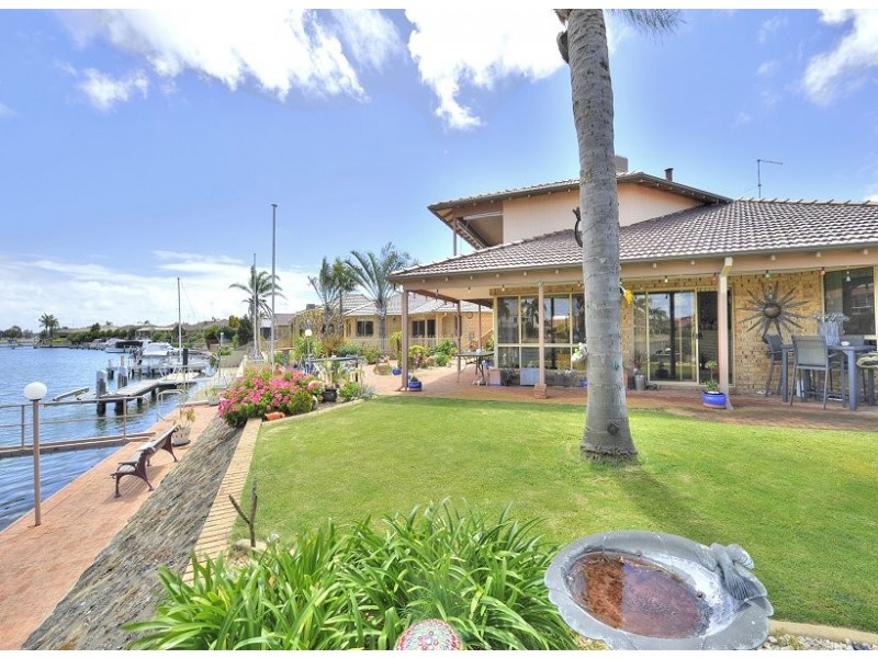 35 Blackwood Parade, Dudley Park WA 6210