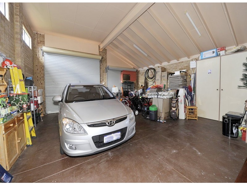 35 Blackwood Parade, Dudley Park WA 6210