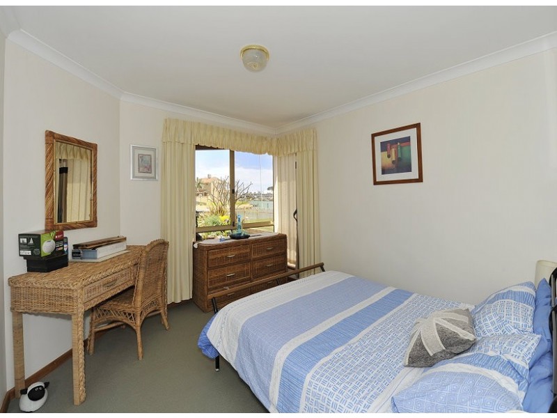 35 Blackwood Parade, Dudley Park WA 6210