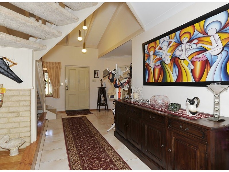 35 Blackwood Parade, Dudley Park WA 6210