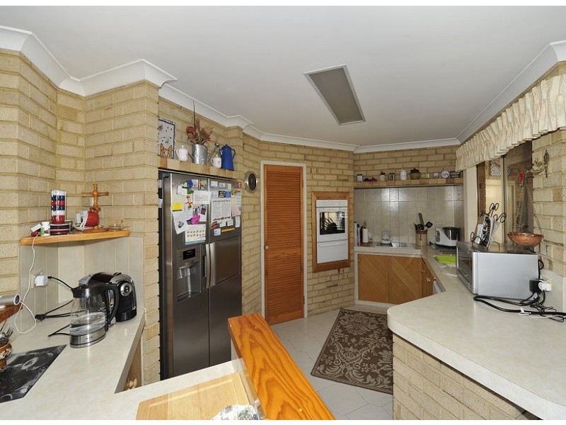 35 Blackwood Parade, Dudley Park WA 6210