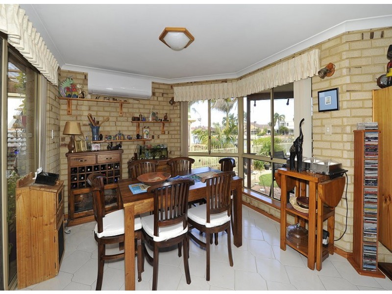 35 Blackwood Parade, Dudley Park WA 6210