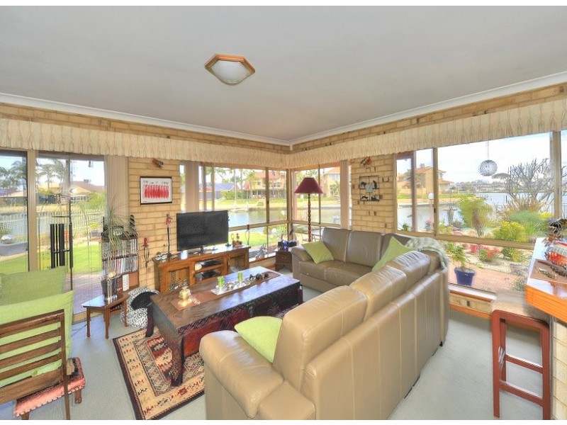 35 Blackwood Parade, Dudley Park WA 6210