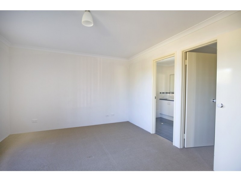 7 Jolly Rambler Blvd, Ravenswood WA 6208