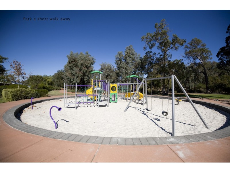 7 Jolly Rambler Blvd, Ravenswood WA 6208