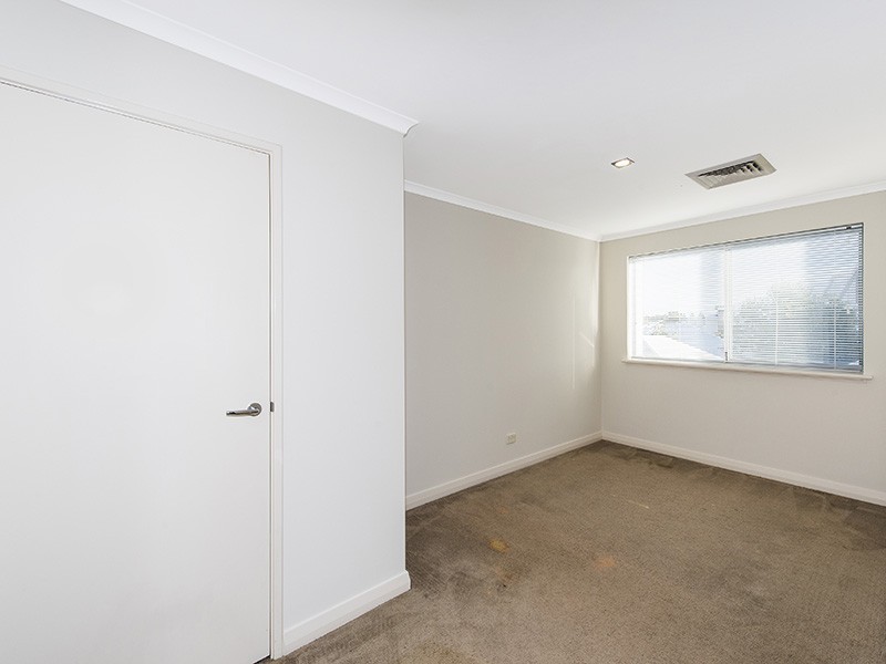 2/5 Bower Drive, Erskine WA 6210