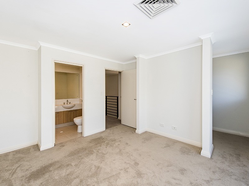 2/5 Bower Drive, Erskine WA 6210