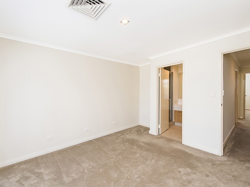 2/5 Bower Drive, Erskine WA 6210