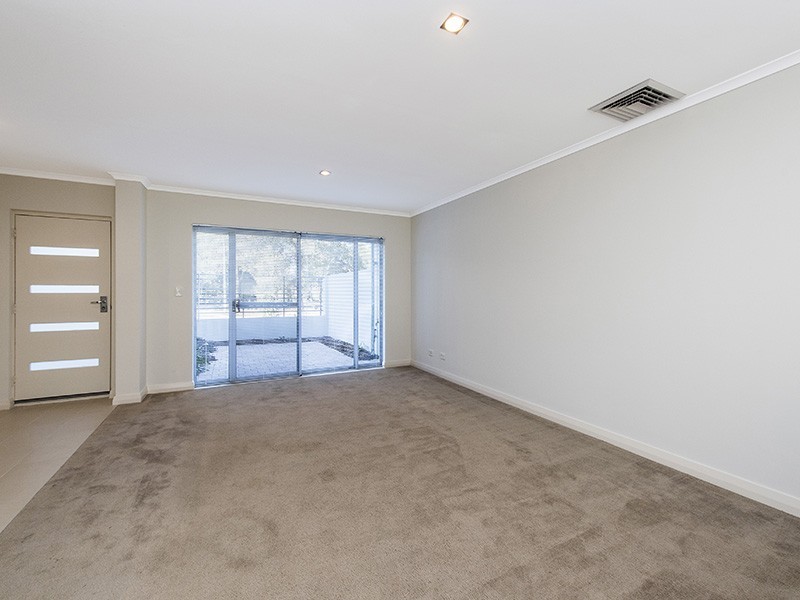 2/5 Bower Drive, Erskine WA 6210
