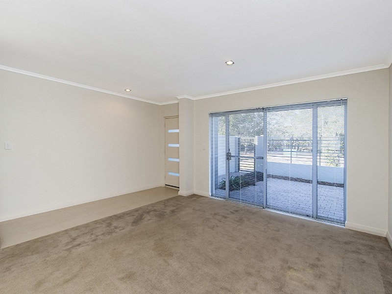 2/5 Bower Drive, Erskine WA 6210