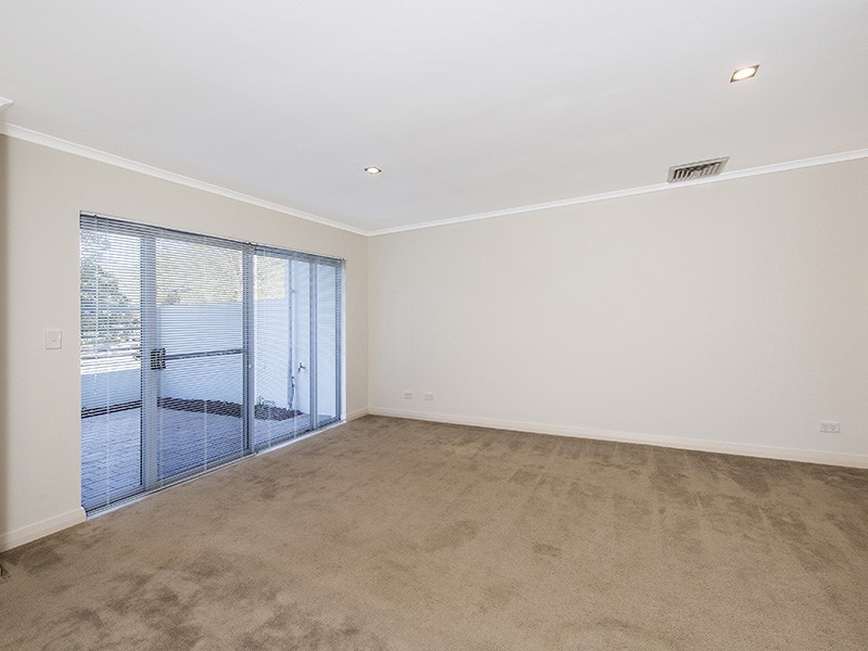 2/5 Bower Drive, Erskine WA 6210