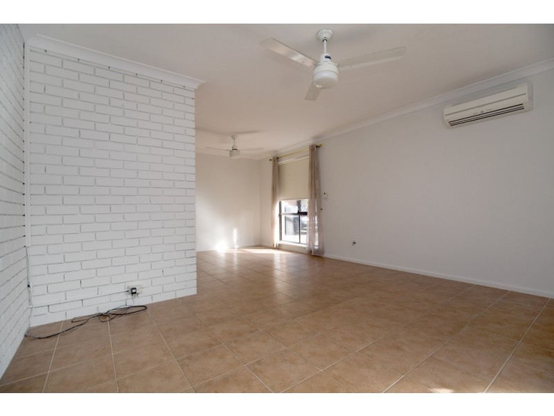 1/2 Yamba Court, Halls Head WA 6210
