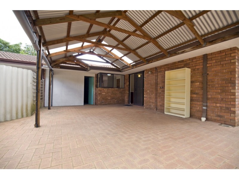 1/2 Yamba Court, Halls Head WA 6210