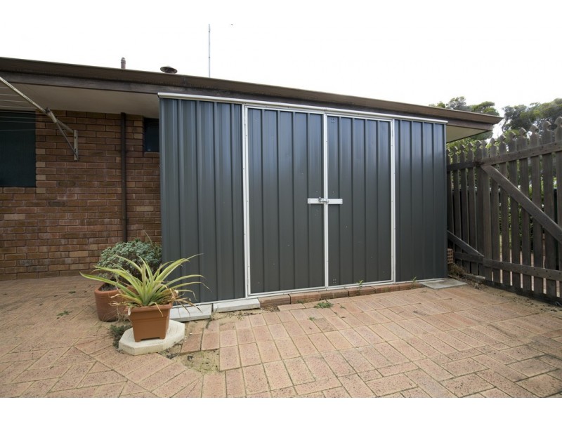 1/2 Yamba Court, Halls Head WA 6210