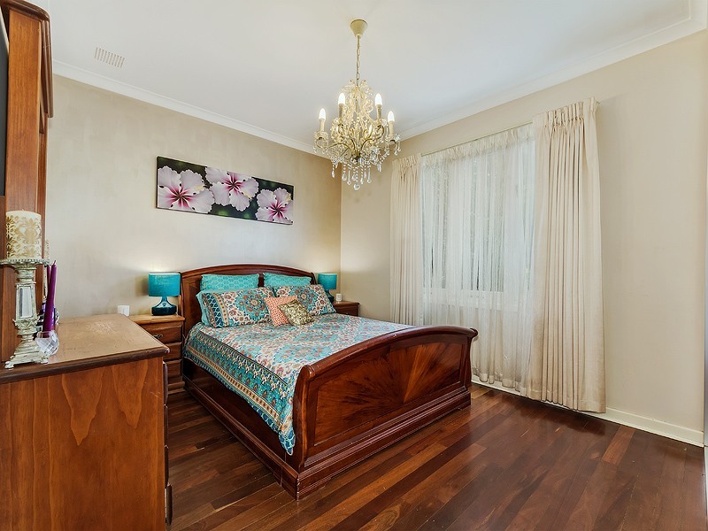 9 Brady Street, Jarrahdale WA 6124