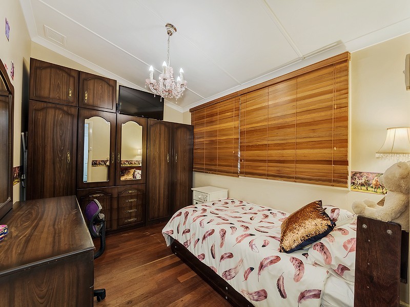 9 Brady Street, Jarrahdale WA 6124