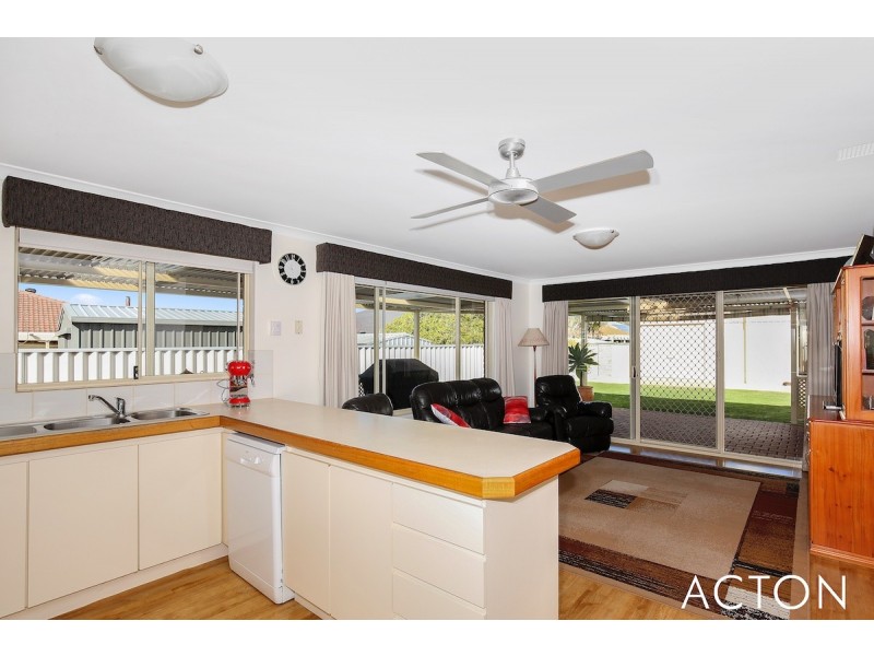 4 Dover Street, Greenfields WA 6210