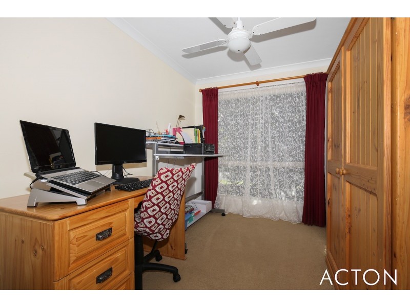 4 Dover Street, Greenfields WA 6210