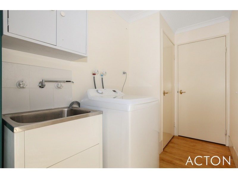 4 Dover Street, Greenfields WA 6210