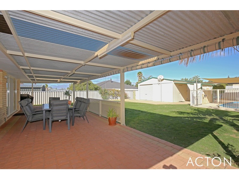 4 Dover Street, Greenfields WA 6210